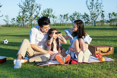 家庭亲子户外游玩的乐趣与意义